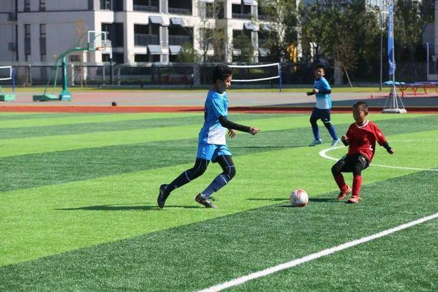 自由市场第三日汇总：李凯尔先签后换加盟勇士