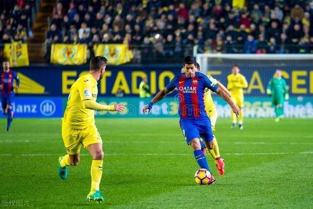 高尔夫球重庆女子公开赛挥杆 首轮彭严萱63杆破纪录领先高尔夫球重庆女子公开赛挥杆 首轮彭严萱63杆破纪录领先